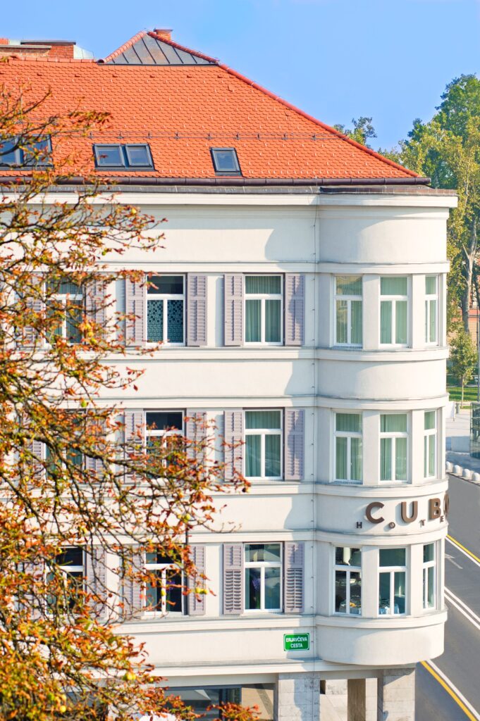Hotel CUBO
